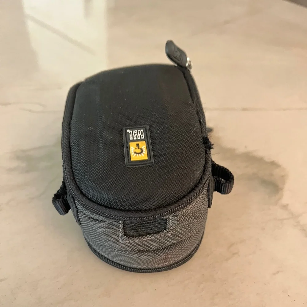 Case Logic compact camera case